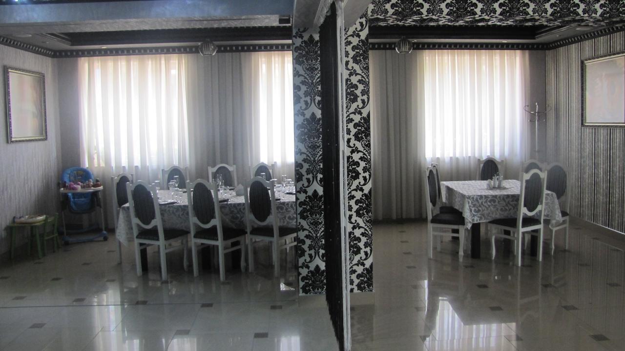 Mini Hotel Leon Lalovo ภายนอก รูปภาพ