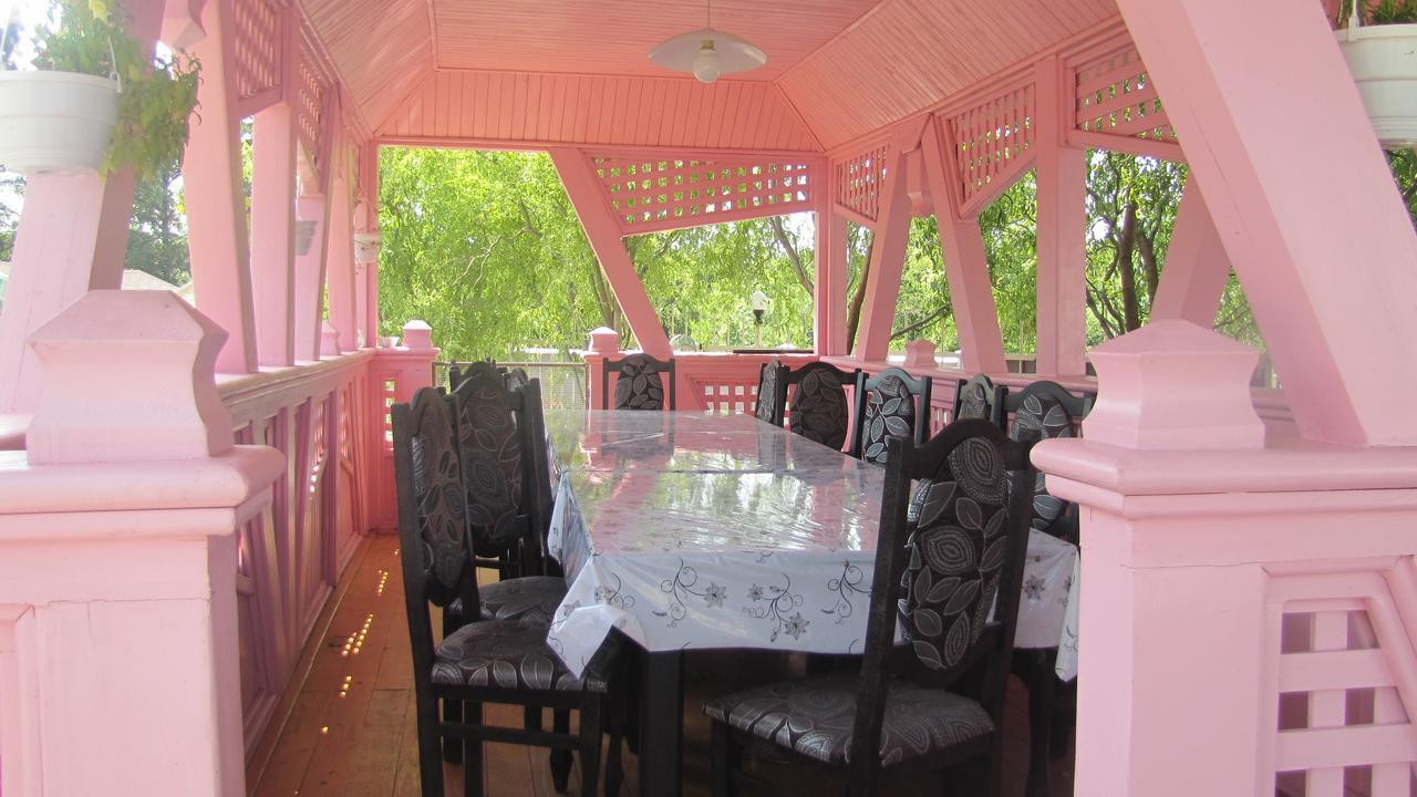 Mini Hotel Leon Lalovo ภายนอก รูปภาพ