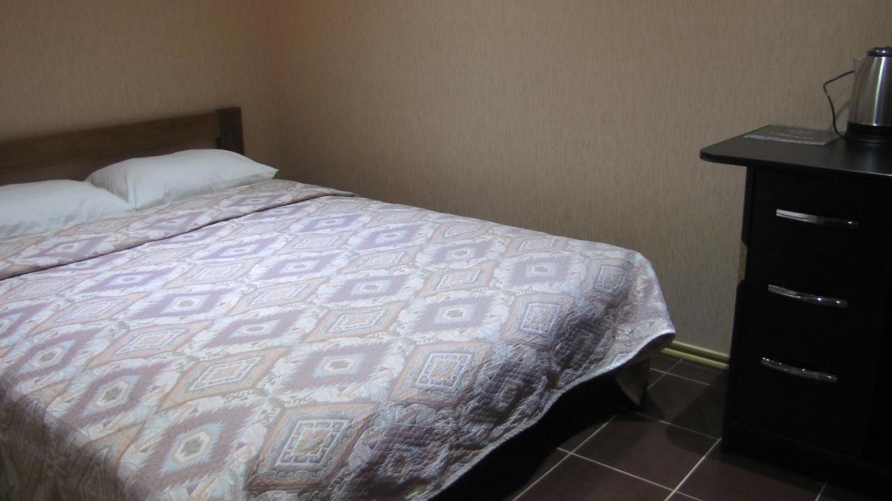 Mini Hotel Leon Lalovo ภายนอก รูปภาพ